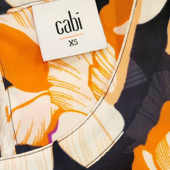 Size XS: CAbi Blossom Floral Top Style 5030 - Picture 4 of 4